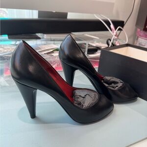 Marc Jacobs Black Leather Heels